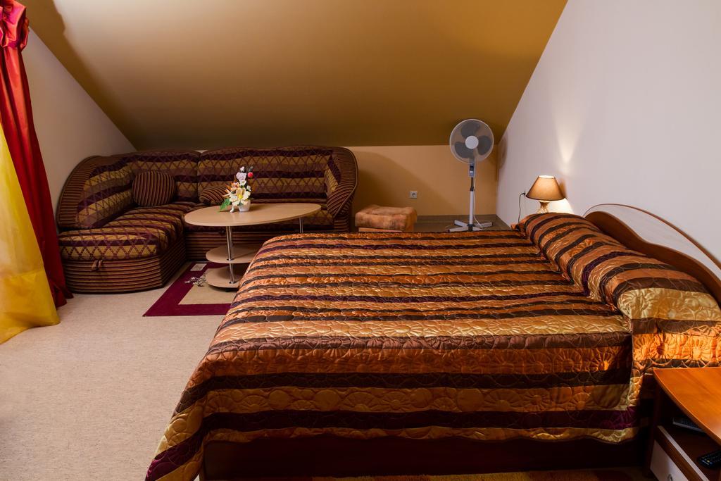 Po Juros Banga Hotel Palanga Ngoại thất bức ảnh