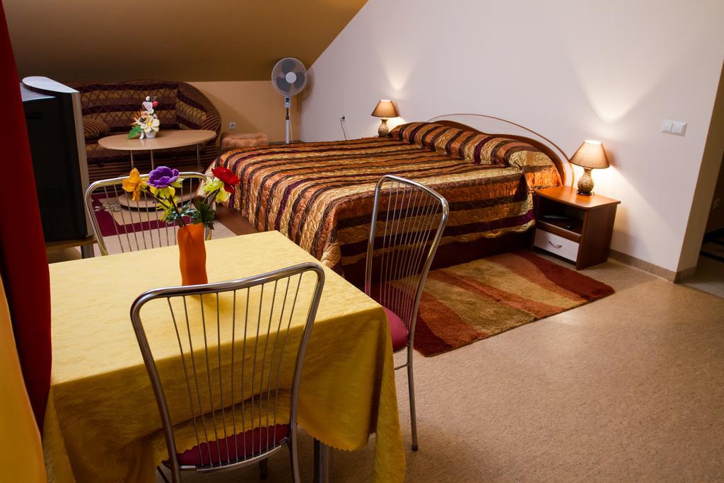 Po Juros Banga Hotel Palanga Ngoại thất bức ảnh